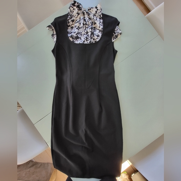 NWT - Le Chateau Fitted Black Dress - Size Medium - Picture 8 of 8